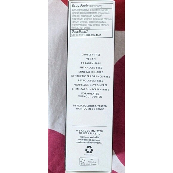 bareMinerals - Complexion Rescue - Tinted Moisturizer - Buttercream 03 - SPF30 - Picture 3 of 6